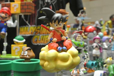 Kuala Lumpur, Malezya-6 Ekim 2018: Seçili modeli ölçeği eylem rakamlar karakter popüler odaklı Japon animasyon serisi Dragonball. Toplayıcı ve fan tablo görüntüleme. 