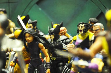 Kuala Lumpur, Malezya-6 Ekim 2018: Wolverine eylem rakam göstermek kamu toplayıcının yanında. Wolverine Amerikan çizgi roman ve film Marvel tarafından yayınlanan görünen bir karakterdir.