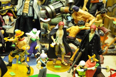 Kuala Lumpur, Malezya-6 Ekim 2018: Seçili çizgi roman kahramanları aksiyon figürü Japon ünlü tek parça anime üzerinden duruldu. Toplayıcı tarafından kamu için ekran. 