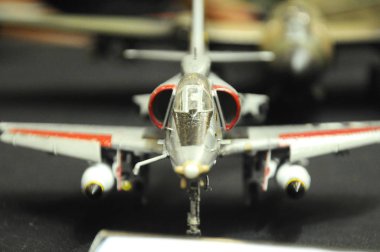 Kuala Lumpur, Malezya-6 Mart 2018: seçilen çeşitli fighter uçak minyatür modeli ölçek duruldu. Çeşitli model ve dönemi avcı uçağı üzerinde temel model. Toplayıcı tarafından kamu için ekran. 