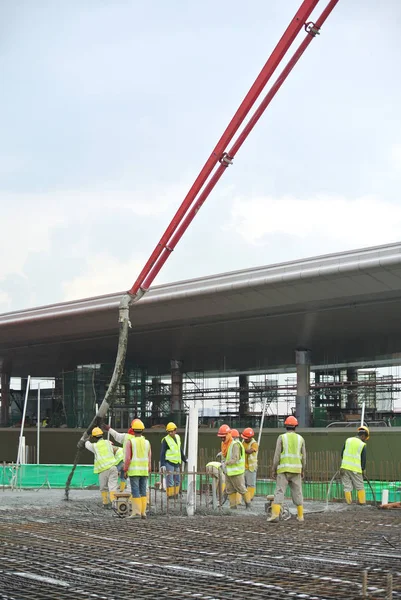 Selangor Malasia Mayo 2014 Los Trabajadores Construcción Están Haciendo Trabajo — Foto de Stock