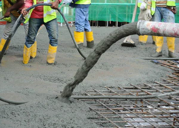 Selangor Malaysia May 2014 Construction Workers Doing Concreting Work Using — стоковое фото