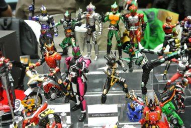 Kuala Lumpur, Malezya-6 Ekim 2018: seçili üzerinde duruldu kurgusal karakter aksiyon figürü Japon popüler serisi Kamen binici. Kamen binici çeşitli özel bağlı olarak kendi serisi ve dönemi.  