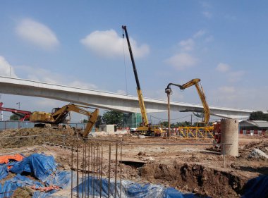 Malacca, Malaysia-13 Haziran 2016: şantiye gündüz sırasında Malacca, Malaysia, sürüyor. Günlük aktivite devam ediyor. 