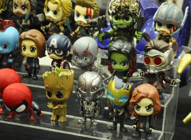 Kuala Lumpur, Malezya-6 Ekim 2018: seçili şirin ve küçük İntikamcılar süper kahraman karakter aksiyon figürü Iron Man Marvel çizgi roman ve film, odaklanmış. Halk için toplayıcı tarafından görüntülenen. 