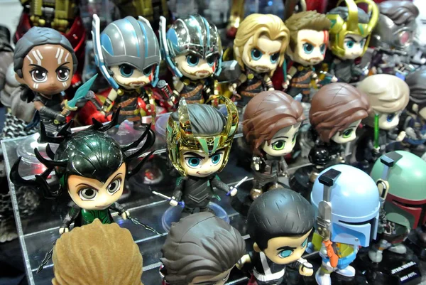 Kuala Lumpur, Malezya-6 Ekim 2018: seçili şirin ve küçük İntikamcılar süper kahraman karakter aksiyon figürü Iron Man Marvel çizgi roman ve film, odaklanmış. Halk için toplayıcı tarafından görüntülenen. 