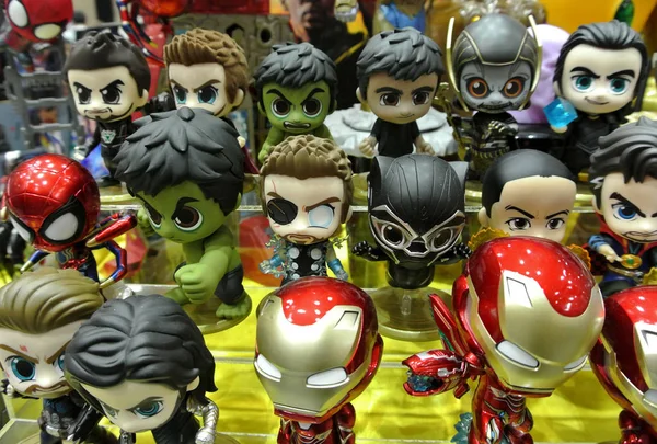 Kuala Lumpur, Malezya-6 Ekim 2018: seçili şirin ve küçük İntikamcılar süper kahraman karakter aksiyon figürü Iron Man Marvel çizgi roman ve film, odaklanmış. Halk için toplayıcı tarafından görüntülenen. 