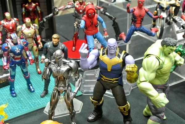 Kuala Lumpur, Malezya-6 Ekim 2018: seçili şirin ve küçük İntikamcılar süper kahraman karakter aksiyon figürü Iron Man Marvel çizgi roman ve film, odaklanmış. Halk için toplayıcı tarafından görüntülenen. 