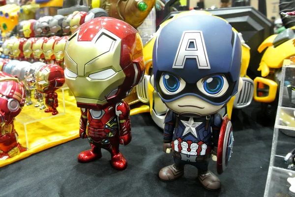 Kuala Lumpur, Malezya-6 Ekim 2018: seçili şirin ve küçük İntikamcılar süper kahraman karakter aksiyon figürü Iron Man Marvel çizgi roman ve film, odaklanmış. Halk için toplayıcı tarafından görüntülenen. 