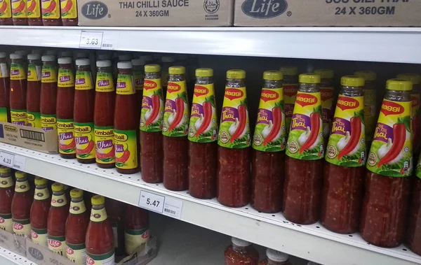 Kuala Lumpur Malaysia Março 2018 Molho Pimenta Tomate Embalado Para — Fotografia de Stock