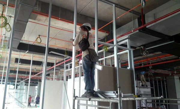 Kuala Lumpur Maleisië Maart 2018 Drywall Installatie Werkzaamheden Door Werknemers — Stockfoto