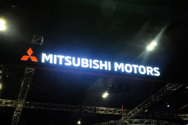 Kuala Lumpur, Malezya-23 Kasım 2018: Mitsubishi ticari marka araba, amblem ve logos adlı araba vücut. Mitsubishi ünlü araba üretmektedir dünyada Japonya den biridir.   