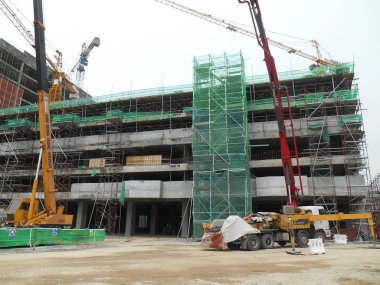 Perak, Malezya-14 Nisan 2016: beton pompalama makine aynı anda büyük miktarlarda Beton-Pompalar mümkün. Zaman kazanmak ve iş betonlama hızlandırmak.