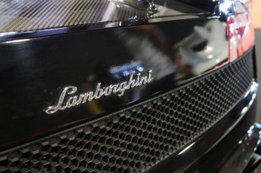 Kuala Lumpur, Malezya - 24 Kasım 2018: Lamborghini lüks ticari araç marka amblemi ve logolar. Lamborgini bir İtalyan markası ve Volkswagen grubunun sahip olduğu