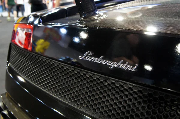 クアラルンプール マレーシア 2018 ランボルギーニ高級商用車ブランドの紋章とロゴ Lamborgini はイタリアのブランド フォルクスワーゲン グループが所有します — ストック写真