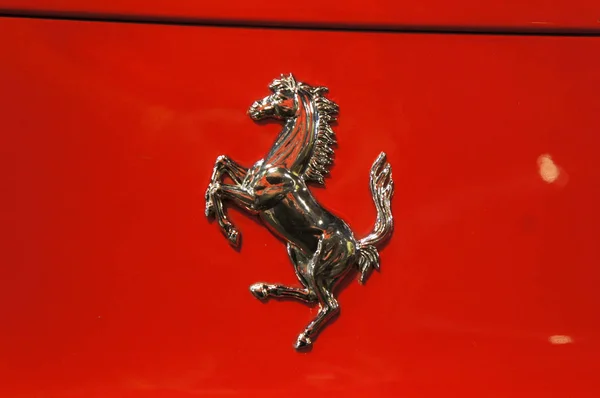 Kuala Lumpur Maleisië November 2018 Ferrari Auto Merk Embleem Logo — Stockfoto