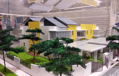 Kuala Lumpur, Malezya-10 Mayıs 2018: minyatür çift hikaye teras ev iç mobilya ile tam maketi.  