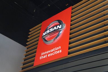 Kuala Lumpur, Malezya-23 Kasım 2018: seçili Nissan araba ticari amblemi ve marka logosu üzerinde duruldu. Araba yapı bir Japon ünlü otomobil üretim tarafından. 