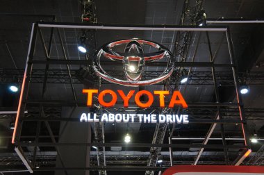 Kuala Lumpur, Malezya-23 Mart 2018: seçilen Toyota ticari marka amblemi ve logolar üzerinde duruldu. Toyota Japonya'dan dünyanın ünlü ve en büyük otomobil üreten biridir.   