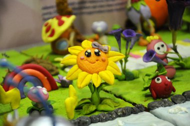 Kuala Lumpur, Malezya-25 Ağustos 2018: seçili üzerinde duruldu çocuklar kurgusal karakter modeli renkli hamuru çamurdan yapılan. 