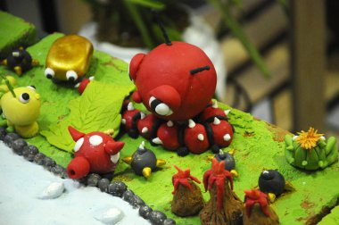 Kuala Lumpur, Malezya-25 Ağustos 2018: seçili üzerinde duruldu çocuklar kurgusal karakter modeli renkli hamuru çamurdan yapılan. 