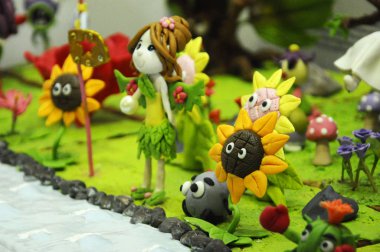 Kuala Lumpur, Malezya-25 Ağustos 2018: seçili üzerinde duruldu çocuklar kurgusal karakter modeli renkli hamuru çamurdan yapılan. 