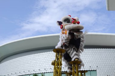 Kuala Lumpur, Malezya-12 Şubat 2018: aslan dans performansı sırasında Çin yeni yıl Festival. Beri Çince tarafından geleneksel ve kültürel bir dans mıydı geçmiş. 