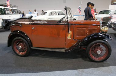 Kuala Lumpur, Malezya - 26 Kasım 2018: Vintage büyük galeride görüntülenen Austin marka arabadan. Austin 1934 yılında Birleşik Krallık'ta yapılan 7
