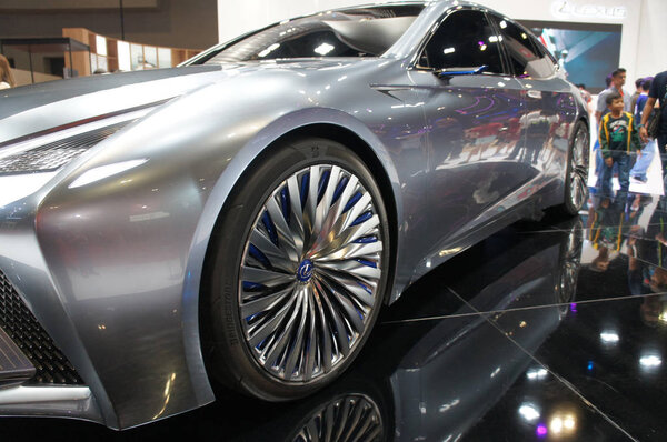 KUALA LUMPUR, MALAYSIA -NOVEMBER 23, 2018: Selected focused on car sports rims with the tyre. 