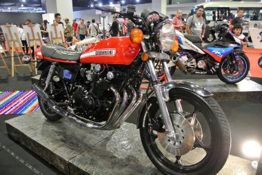 Kuala Lumpur, Malezya-26 Kasım 2018: özel motosiklet görüntülemek yaptı. Model eski bir ticari motosiklet üzerinde temel alır. Yaratıcı yeni kavram ve tema sahibine değiştiren.  