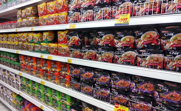 Kuala Lumpur Malasia Septiembre 2018 Disposición Varios Tipos Fideos Instantáneos — Foto de Stock