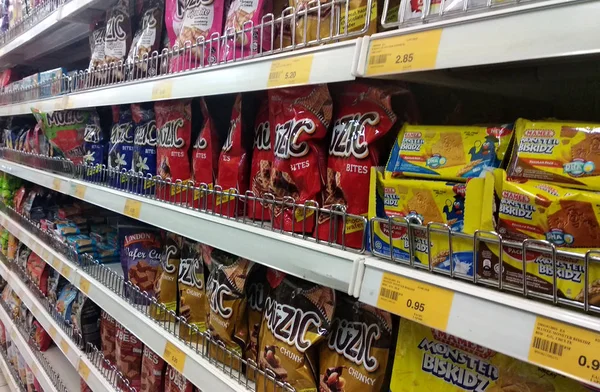 Kuala Lumpur Malaysia July 2018 Embalados Diversos Junk Foods Snacks — Fotografia de Stock