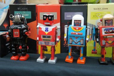 Kuala Lumpur, Malezya-9 Aralık 2019: Klasik oyuncak robot. Konservesi yaptım. Çocuk koleksiyonu zaman haline gelir.