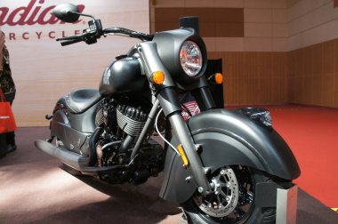 Kuala Lumpur, Malezya -14 Nisan 2019: Büyük salonda bulunan motosiklet showroom. Peki satılık ziyaretçi için sergilendi. Markaya göre görüntülenir. 