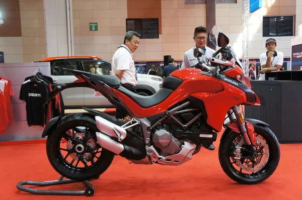 Kuala Lumpur Malasia Abril 2019 Sala Exposición Motos Ubicada Enorme — Foto de Stock