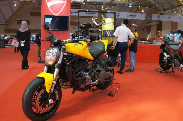 Kuala Lumpur Malasia Abril 2019 Sala Exposición Motos Ubicada Enorme — Foto de Stock