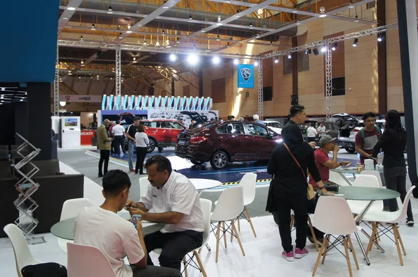 Kuala Lumpur Malasia Abril 2019 Sala Exposición Coches Ubicada Enorme —  Fotos de Stock