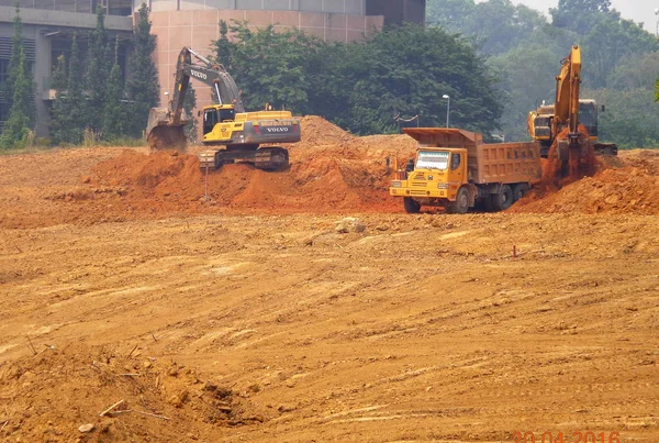 Kuala Lumpur Malezya Temmuz 2018 Şantiye Platformunun Hazırlanmasında Ağır Makine — Stok fotoğraf