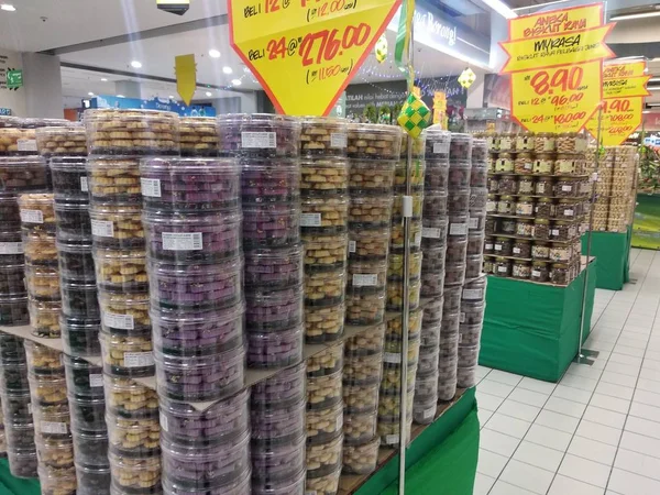 Kuala Lumpur Malaysia April 1St 2018 Biscuits Sold Transparent Containers — стоковое фото