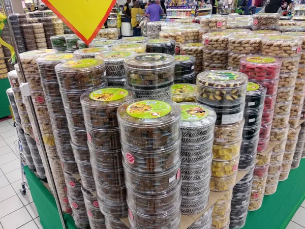 Kuala Lumpur Malezya Nisan 2018 Bisküviler Şeffaf Kaplarda Satılıyor Süpermarketler — Stok fotoğraf