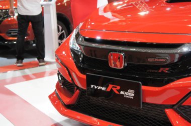 Kuala Lumpur, Malezya-25 Mart 2019: seçilen Honda ticari marka amblem ve logolar araç gövdesinde odaklı. Honda ünlü otomobil Japonya 'dan dünyada üretmektedir biridir.   