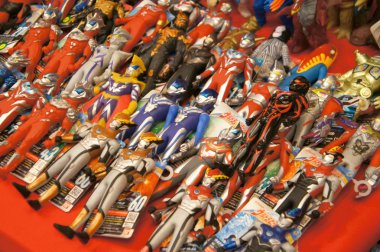 Kuala Lumpur, Malezya -6 Ekim 2018: Japon popüler dizisi Ultraman'ın kurgusal karakter aksiyon figürüne odaklandı. Serisine ve dönemine bağlı olarak çeşitli Ultraman türü.  