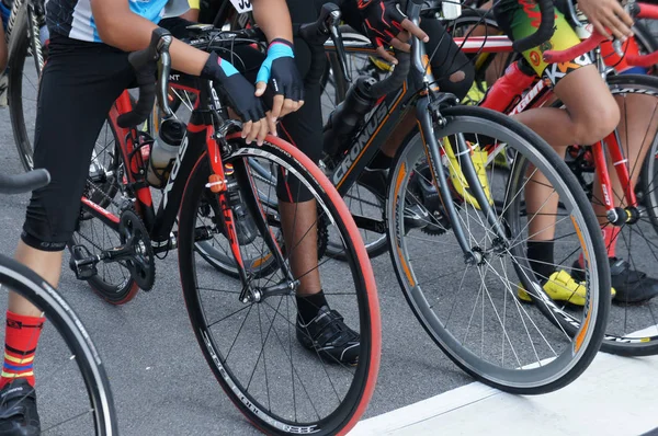 Kuala Lumpur Malaisie Mars 2019 Groupe Garçons Vêtus Sport Cycliste — Photo