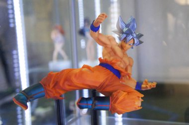 Kuala Lumpur, Malezya -27 Şubat 2019: Popüler Japon animasyon serisi Dragonball model ölçekli aksiyon figürleri karakterleri odaklı seçildi. Masadaki toplayıcı ve fanile görüntüle. 