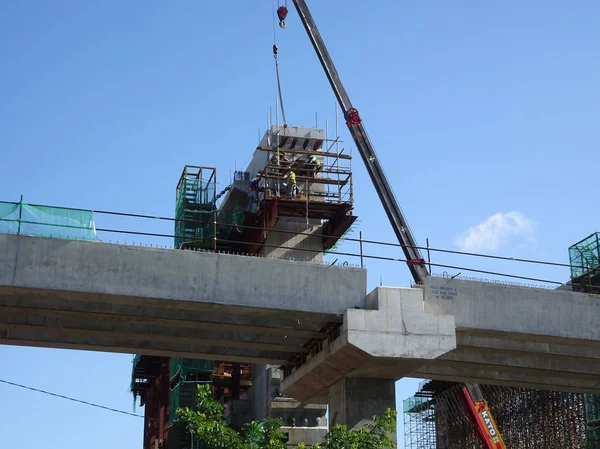 Kuala Lumpur Malaisie Février 2017 Travailleurs Construction Travaillant Hauteur Sur — Photo