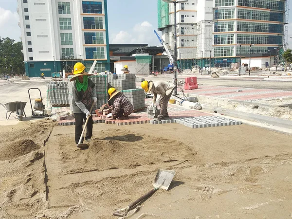 Kuala Lumpur Malasia Noviembre 2017 Trabajos Preparación Instalación Adoquines Hormigón — Foto de Stock