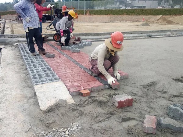 Kuala Lumpur Malaysia November 2017 Concrete Pavers Preparation Installation Work — стоковое фото