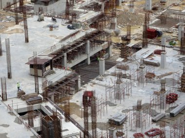 Kuala Lumpur, Malezya -31 Ocak 2016: Gündüz devam eden bir şantiyenin havadan görünümü. 