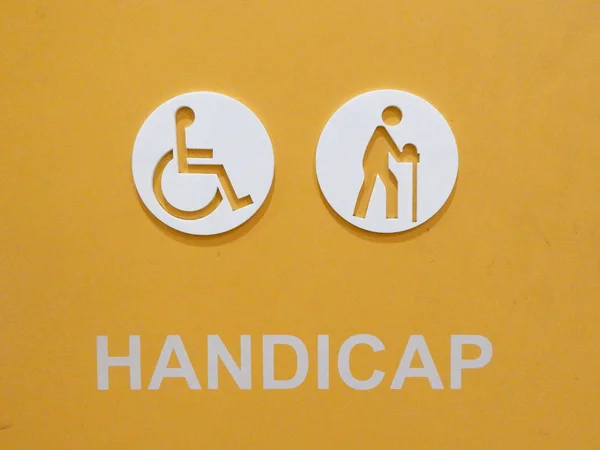 Señalización Para Discapacitados Con Una Persona Silla Ruedas Imagen — Foto de Stock
