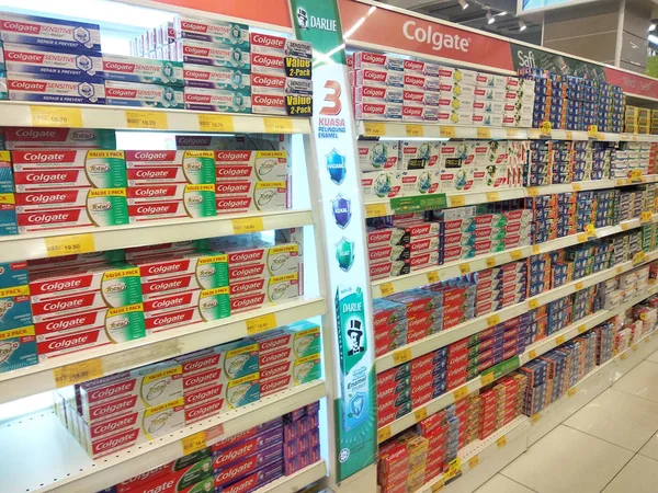Kuala Lumpur Malaysia July 2019 Toothpaste Box Displayed Shelf Brand — Stock Photo, Image